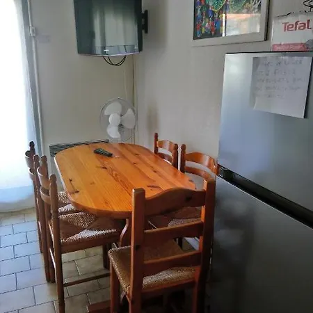 4 Personnes 5mn Piscine Wifi Parking Apartment *